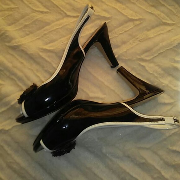 Black & White Shiny Open toes Heels - Picture 3 of 4